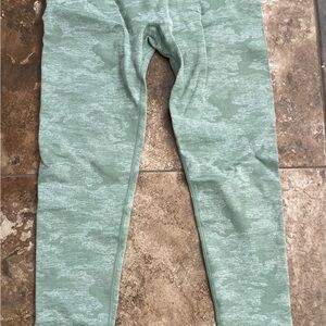 NWT Gymshark Camo Seamless Legging - Sage green - medium